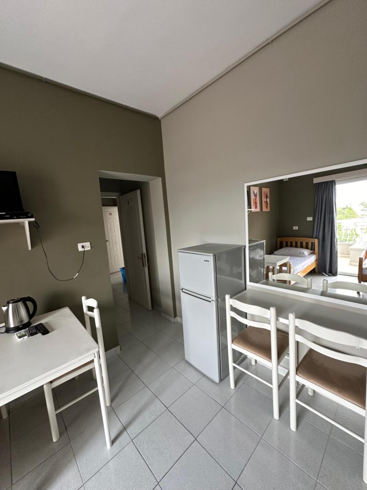 Olivias Apartments City Center Sarandë Exteriér fotografie